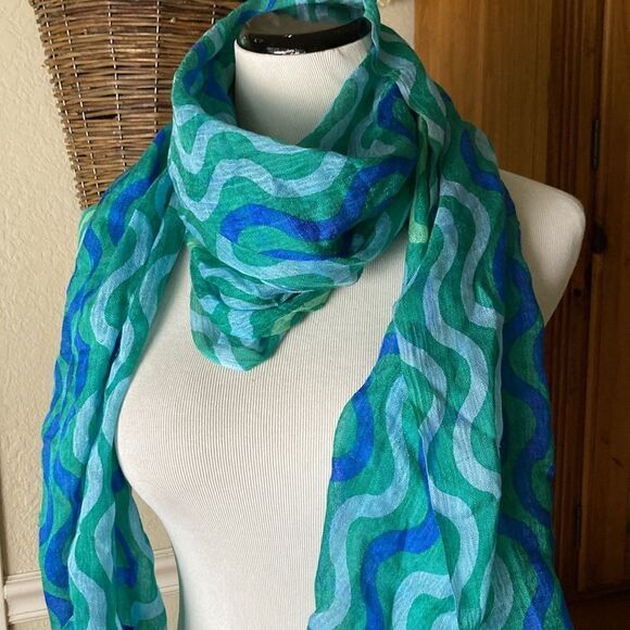 New Lightweight Spring Summer Scarf - Picture 3 of 9